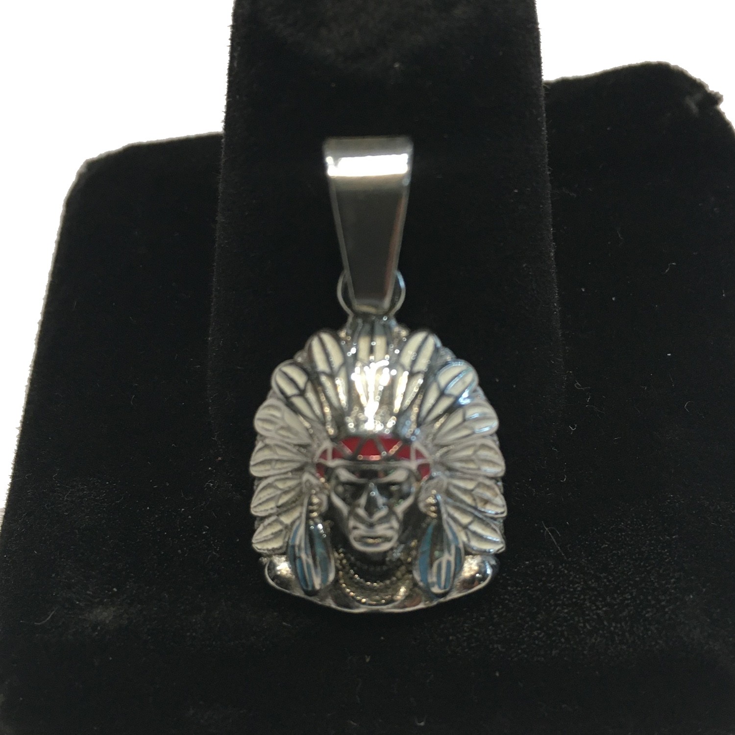 INDIAN HEAD RED BLUE PENDANT STAINLESS STEEL 1