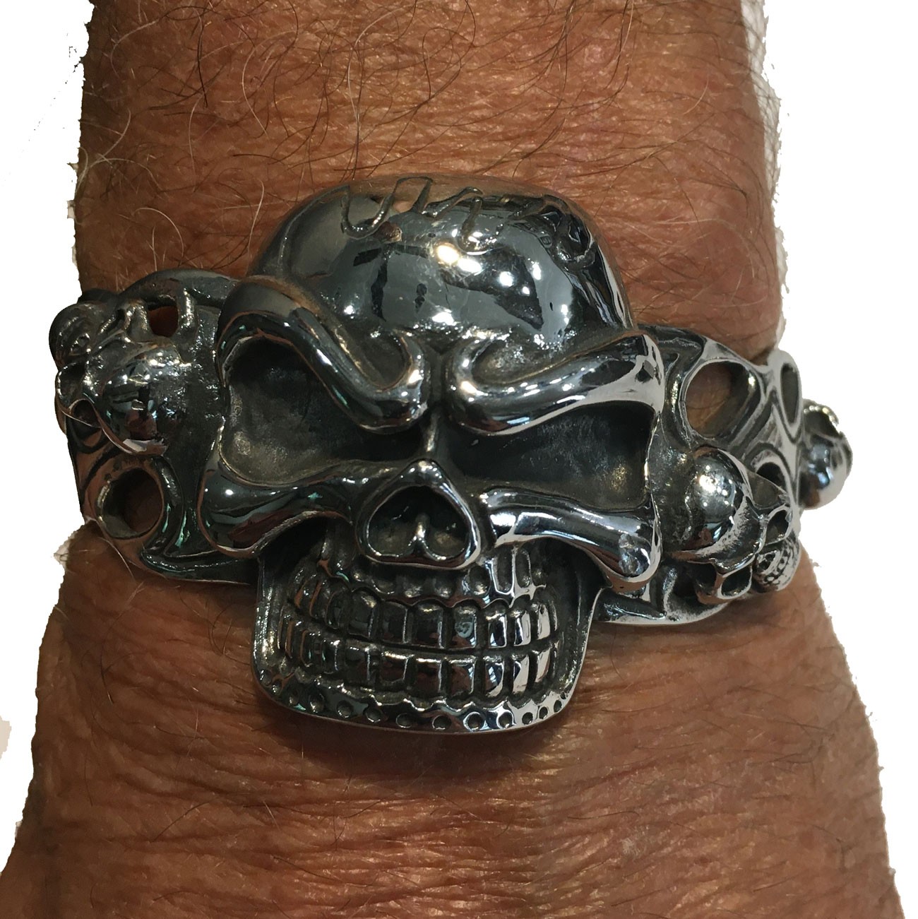 SKULL CUFF BRACELET WITH BACKBONE SIDES STAINLESS STEEL
